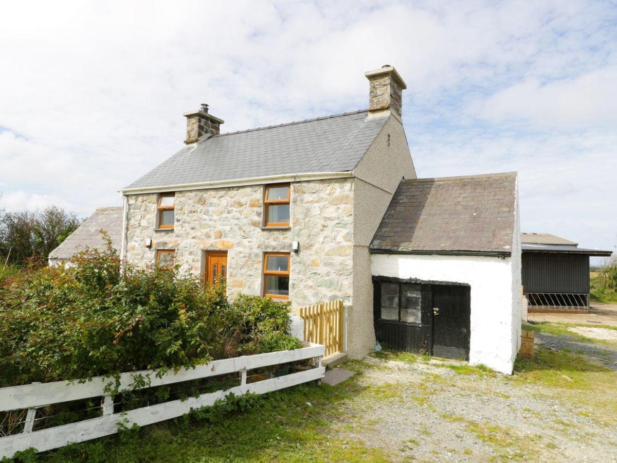 Ty Rhos, Farm Stay, Sleeps 4, Rhoshirwaun 2 Miles From אברדרון מראה חיצוני תמונה