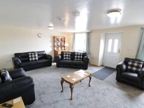 Ty Rhos, Farm Stay, Sleeps 4, Rhoshirwaun 2 Miles From אברדרון מראה חיצוני תמונה